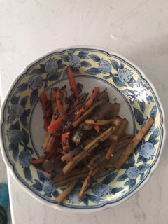 A picture of Classic kinpira gobo (burdock).
