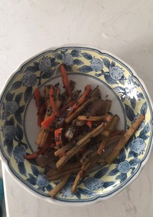 A picture of Classic kinpira gobo (burdock).