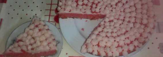 كيكة المحبة الحمراء مع الكريمة الزهرية يام 🎂❤