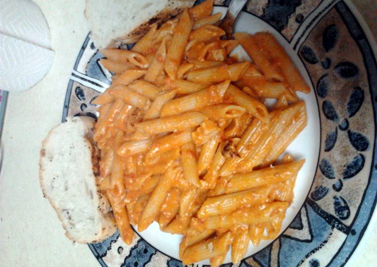 Simple Way to Prepare Super Quick Homemade penne ala vodka with chicken