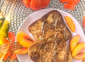 Una foto de FRENCH TOAST Y PB 🎃