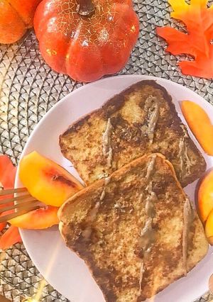 Una foto de FRENCH TOAST Y PB 🎃