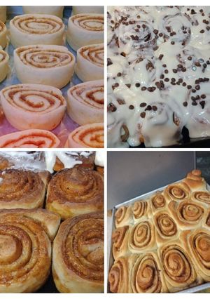 A picture of Sticky Cinnamon buns with Lemon drizel frosting:.