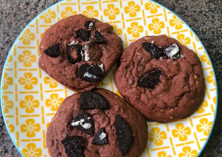 Bagaimana Menyiapkan Red velvet cookies (soft baked cookies) Anti Gagal