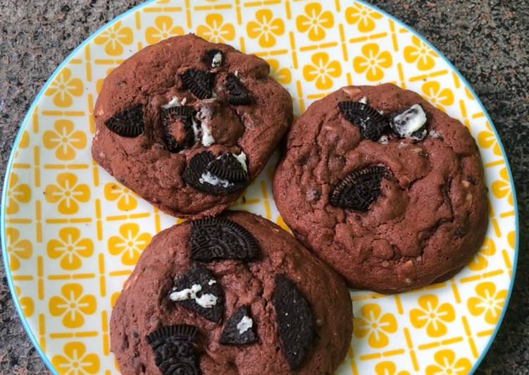 Red velvet cookies (soft baked cookies)