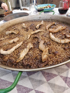 Una foto de Arroz de pluma y secreto ibérico