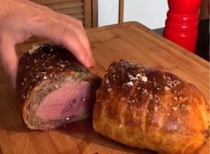 Una foto de Beef Wellington