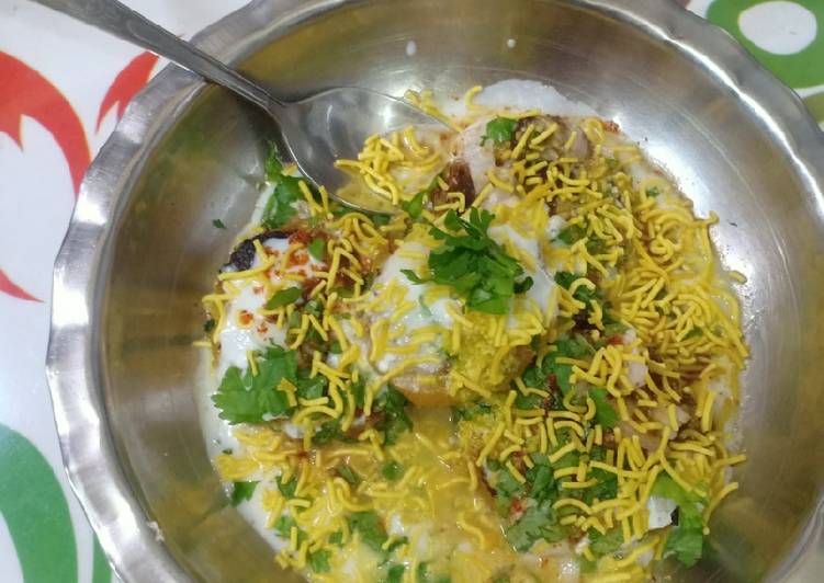 Recipe of આલુ ટિક્કી ચાટ in 29 Minutes for Family