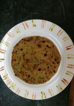A picture of Stuff aloo gobhi matar paratha.