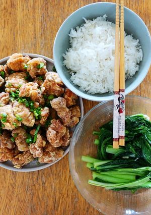 A picture of Chinese fried chicken.