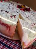 Torta helada de yogur, con frutas. 🍓🍑