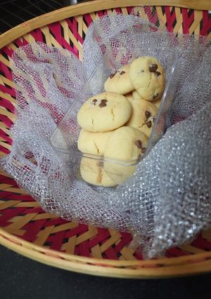 A picture of Choco chip cookies.