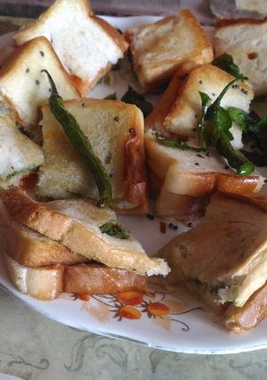 A picture of Bread dhokla.