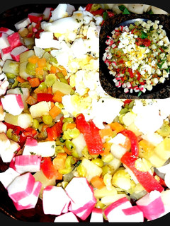 Una foto de Ensalada de verano!!🥔🥚🌶🫑🍲 sabores mixtos!¡