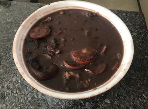 Foto de Feijoada com ingredientes naturais (sem sal)