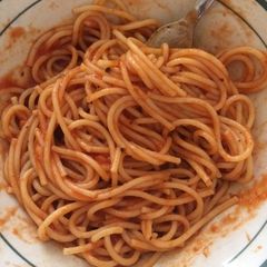 A picture of Pizza spaghetti.