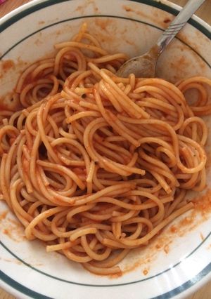 A picture of Pizza spaghetti.