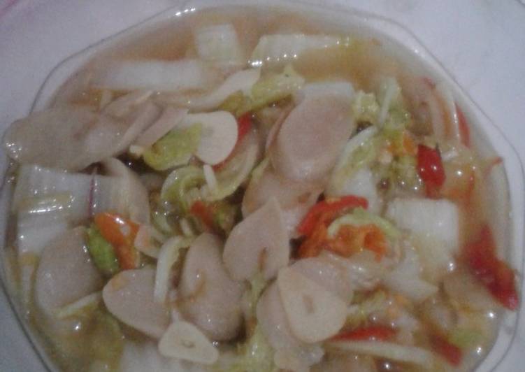 Tumis sawi putih sosis ala anak kos