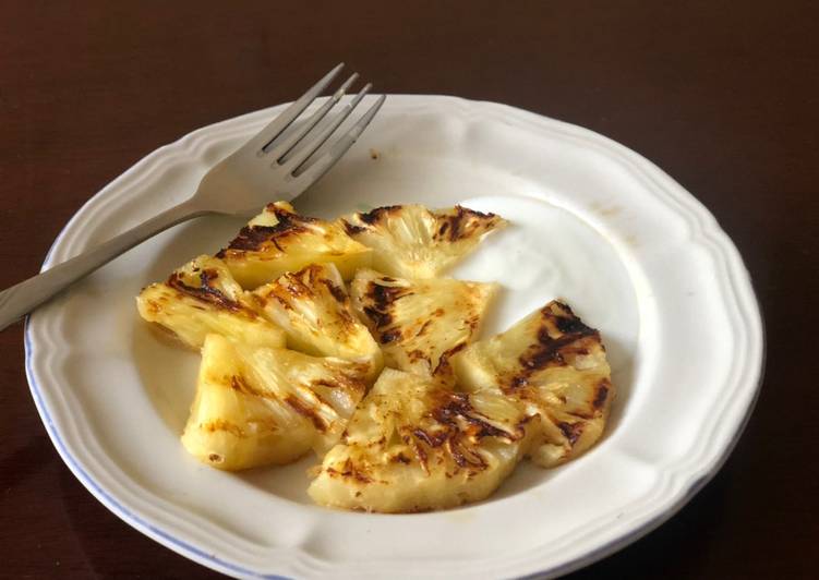 Recipe of Quick Caramelized Pineapple