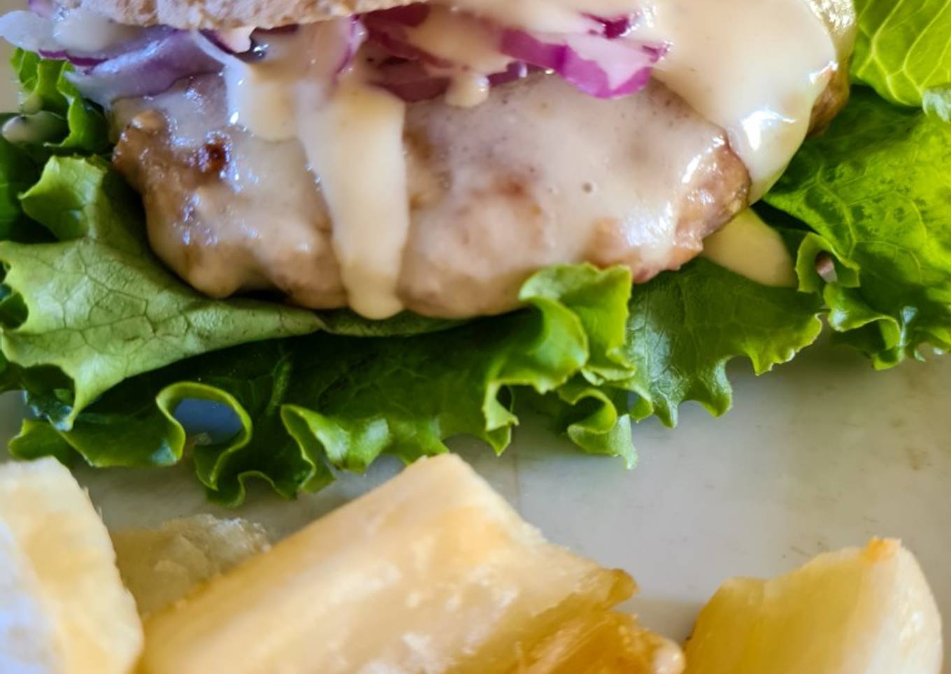 Hamburguesa de cerdo como si fuera un bocadillo cubano