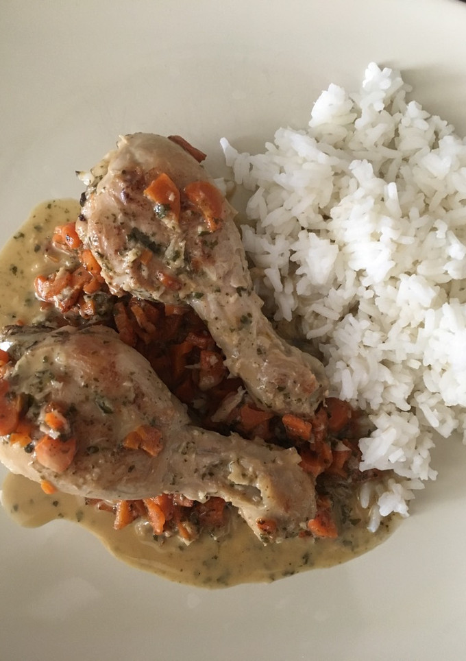 Una foto de Pollo al ajillo