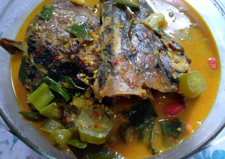 Gulai kepala tenggiri