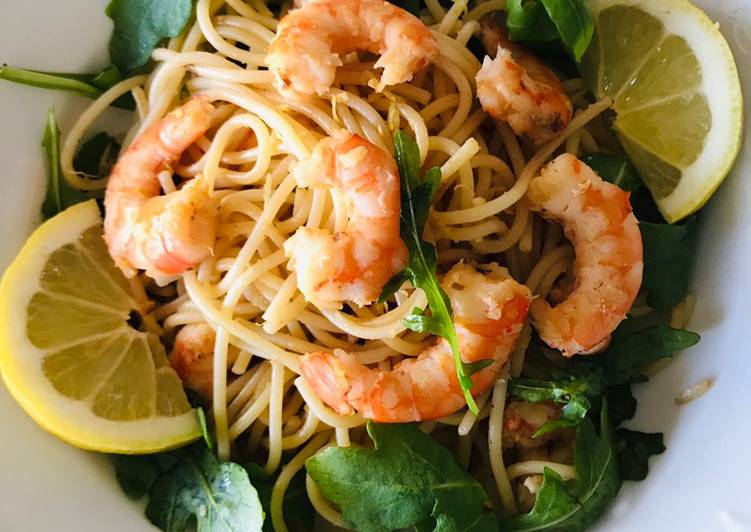 Esparguete de alho camarão limão e rúcula - Tudogosreceitas