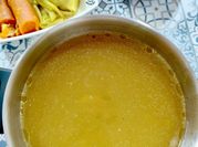 Una foto de caldos en olla express