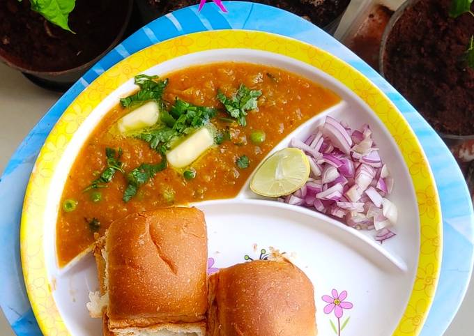 Street style Pav Bhaji Recipe