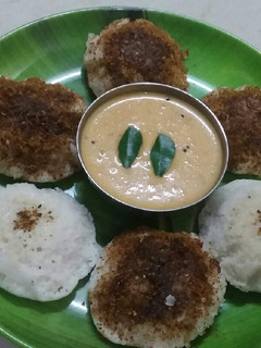 தலைப்பு : பொடி இட்லி தக்காளி சட்னி(podi idli tomato chutney recipe in tamil) செய்முறை முக்கிய புகைப்படம்