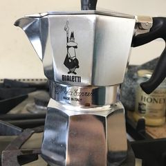 A picture of How to ‘flavour’ a brand new Bialetti - or moka express. The Italian trick.
