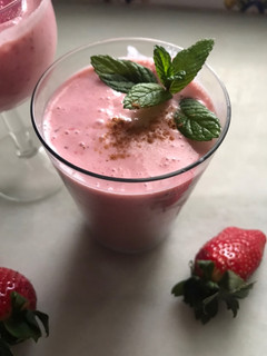Una foto de Batido de fresas, sin azúcar!!