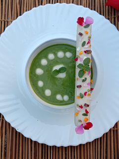 পালক কা স্যুপ(palak ka soup recipe in Bengali) রেসিপির প্রধান ছবি