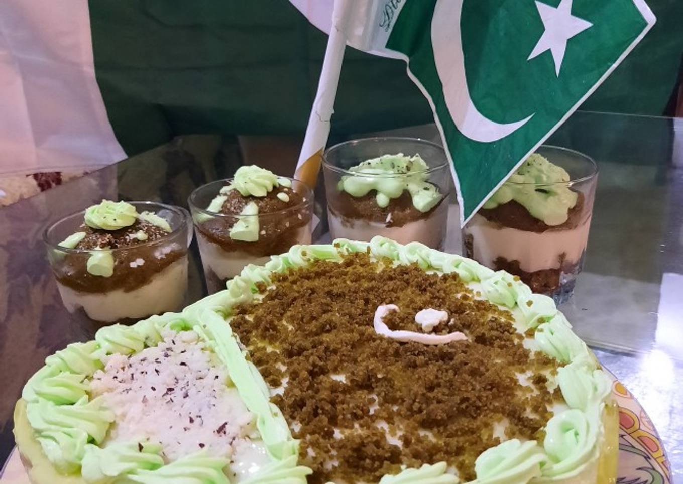 Azadi Heart CakeðŸ’š