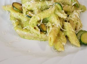 Foto di Penne con zucchine e robiola