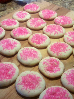A picture of basic sugar cookies.