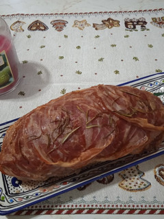 Foto di Polpettone con pancetta al forno