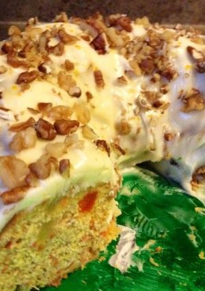 A picture of Lorena's Carrot Cake.