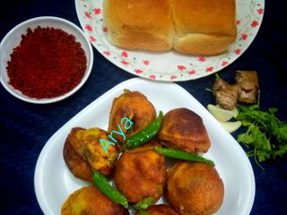 अप्पे पात्र में बटाटे वडा