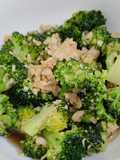 Stir fry broccoli with garlic