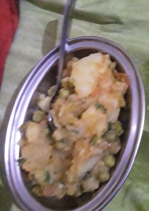 आलू मटर की चाट(aloo matar ki chaat recipe in hindi) रेसिपी मुख्य फोटो