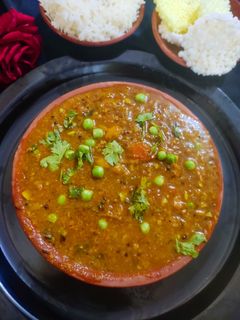 निमोना (Nimona recipe in hindi) रेसिपी मुख्य फोटो