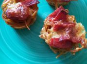 Una foto de tomates con champiñones al desayuno