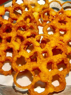 அச்சு முறுக்கு (Achu Murukku Recipe in Tamil) செய்முறை முக்கிய புகைப்படம்