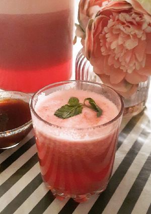 A picture of Refreshing Strawberry drink.