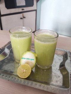 लौकी का जूस सिर्फ पांच मिनिट में(Lauki Juice Only in five minutes Recipe In Hindi) रेसिपी मुख्य फोटो