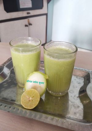 लौकी का जूस सिर्फ पांच मिनिट में(Lauki Juice Only in five minutes Recipe In Hindi) रेसिपी मुख्य फोटो