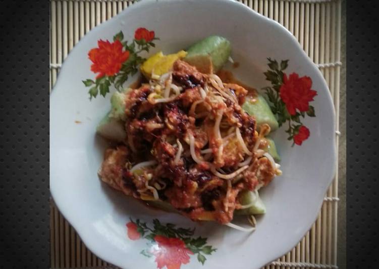 Lontong Tahu