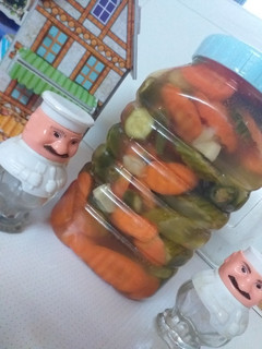 صورة لوصفة مخلل خيار 🥒وجزر🥕