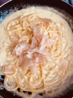Una foto de Espaguetis carbonara